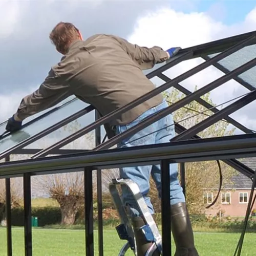 Gewächshaus-Montage im Zeitraffer