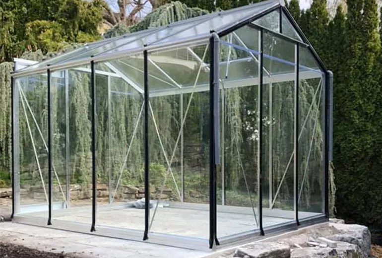 Glasgewächshaus klein