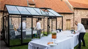 Gewächshaus luftig wie ein Pavillon Gewächshaus luftig wie ein Pavillon
